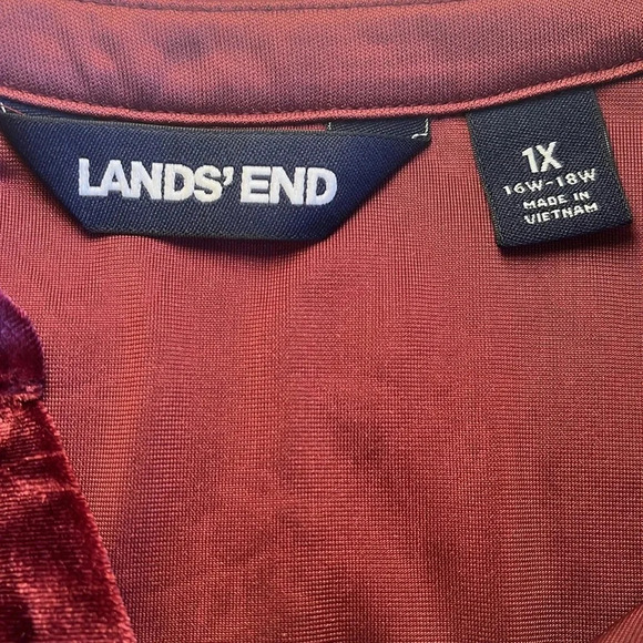 Velvety Top Women's 1X Flowy Long Button Front  Floral Tunic Wine Red Floral - Picture 3 of 17